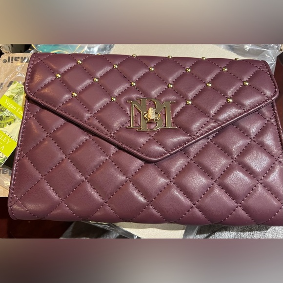 NWT-Badgley Mischka crossbody with diamond quilting- style 4181- in Plum color - Picture 5 of 15